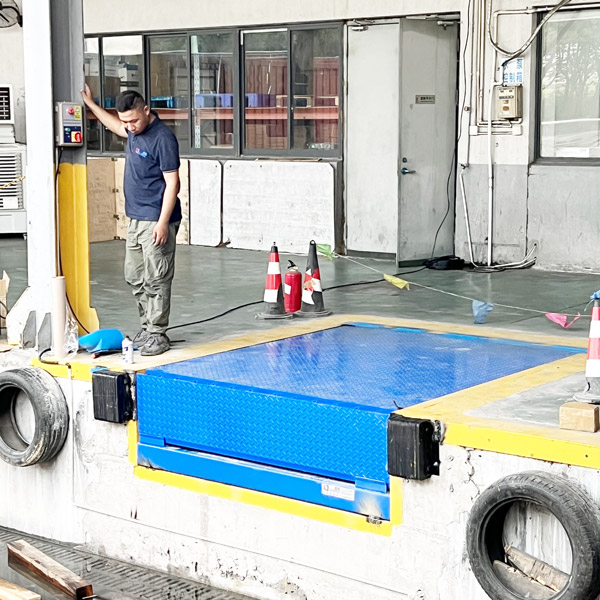 集装箱卸货平台